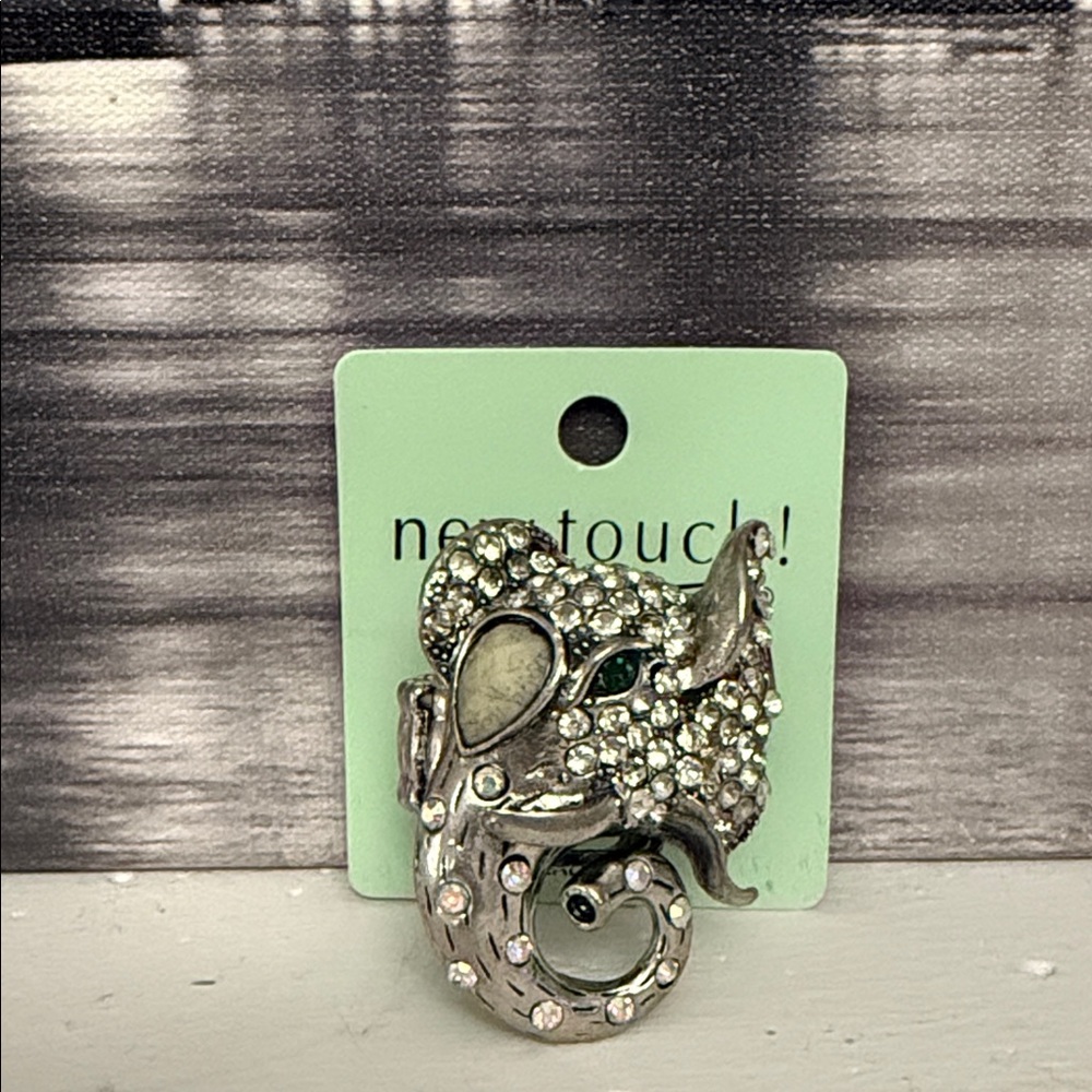 Silver Elephant Ring with Rhinestones